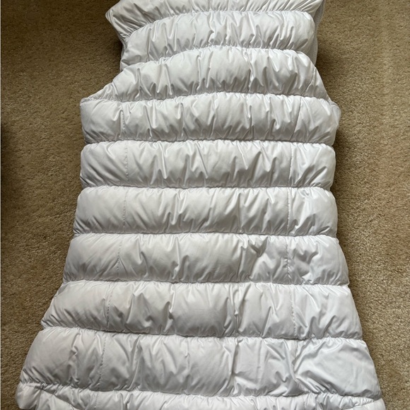 Athleta Black & White Puffer Vests - Picture 6 of 8